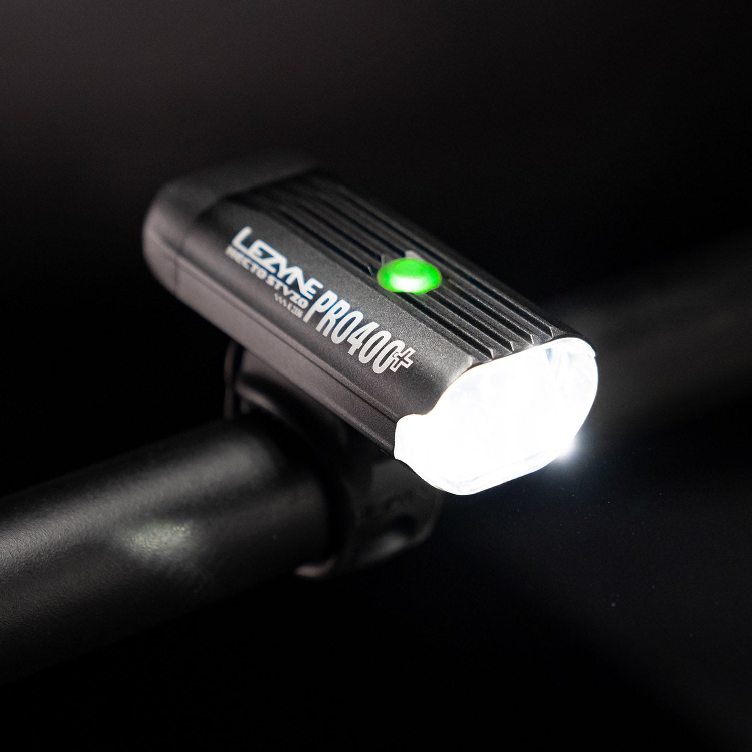 lezyne-hecto-pro-stvzo-400-front-400-lumen-stvzo-led-usb-c-ipx7 image 3