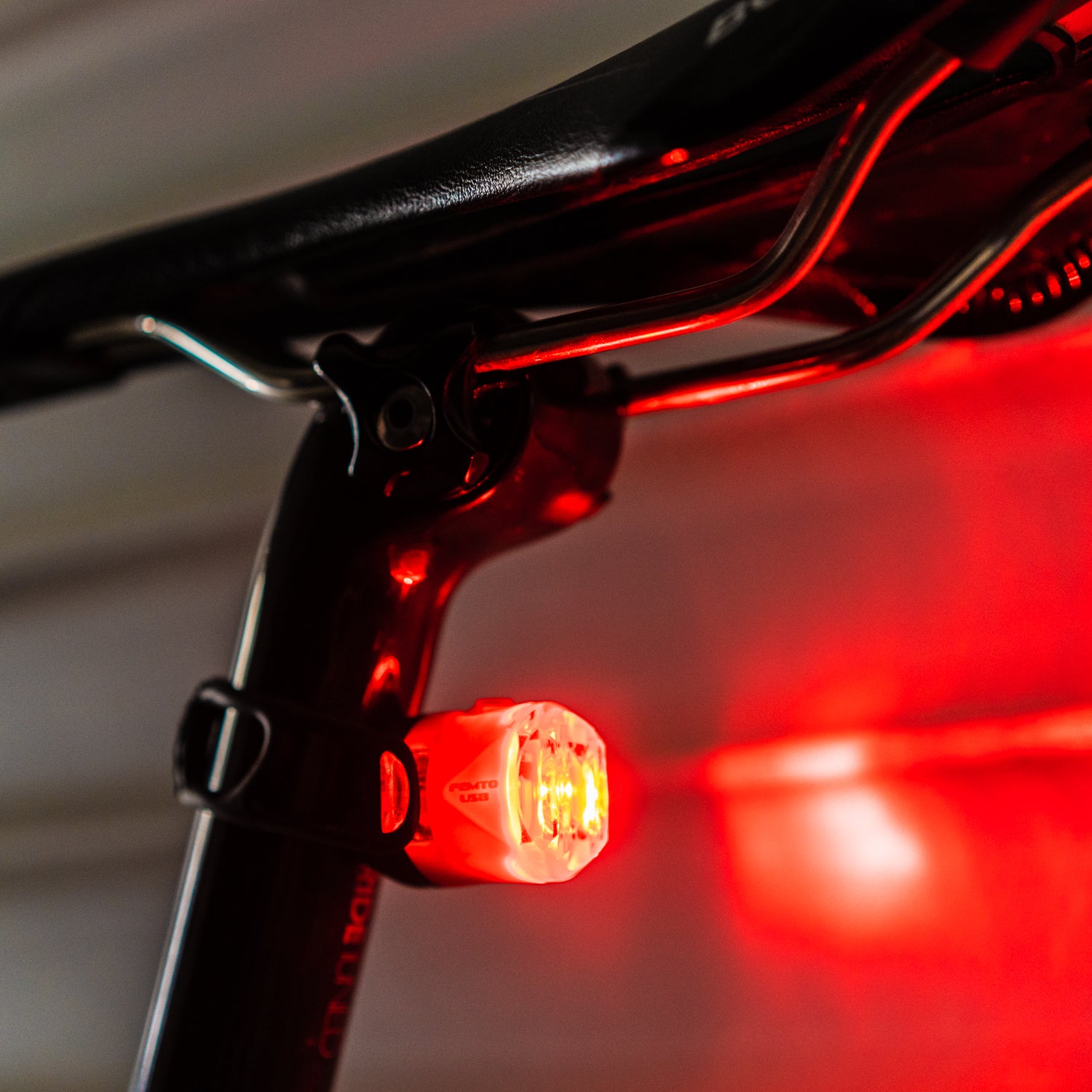 lezyne-femto-usb-c-drive-r-cklicht-15-lumen image 4