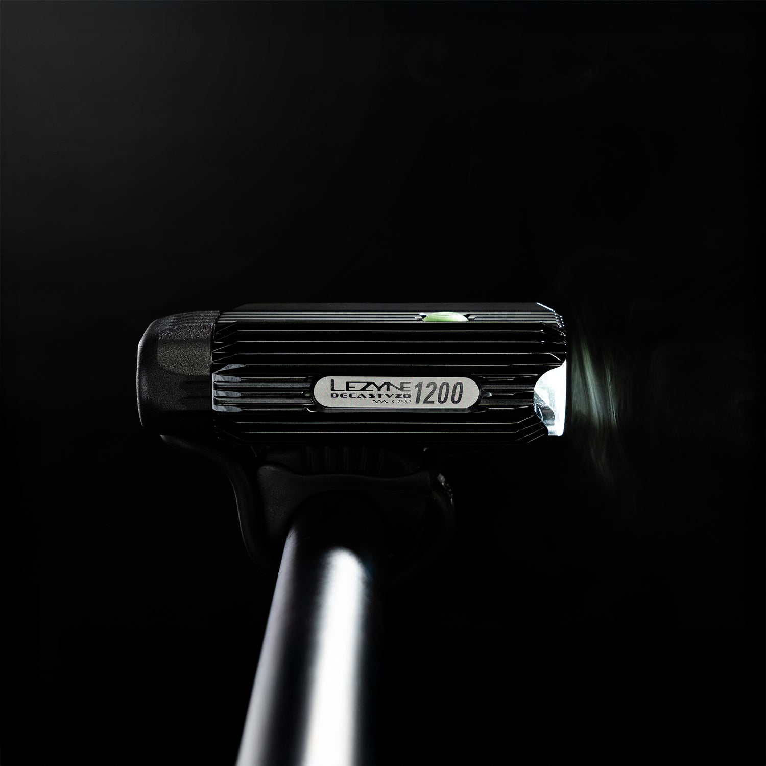 lezyne-deca-stvzo-1200-front-stvzo-led-frontlicht-1200-lumen image 6
