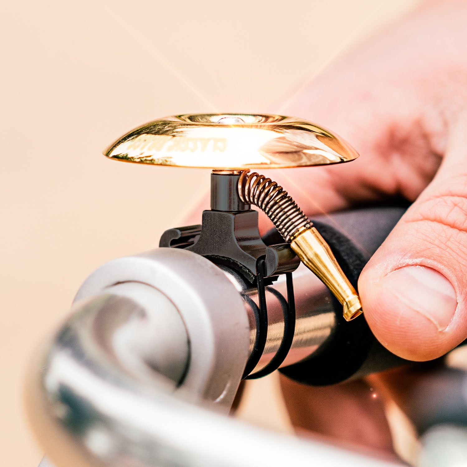 lezyne-classic-shallow-brass-fahrradklingel-messing image 2