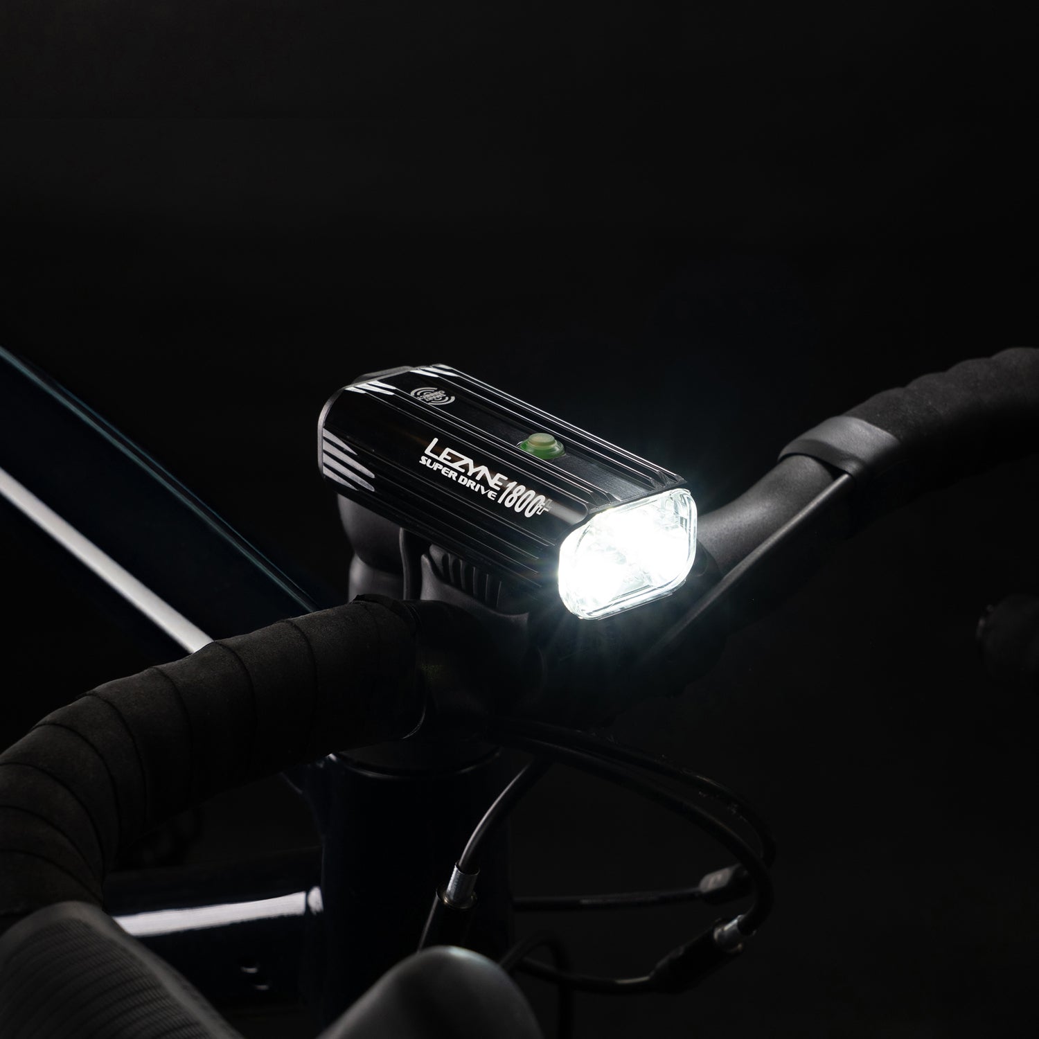lezyne-super-drive-1800-smart-led-frontlicht image 6