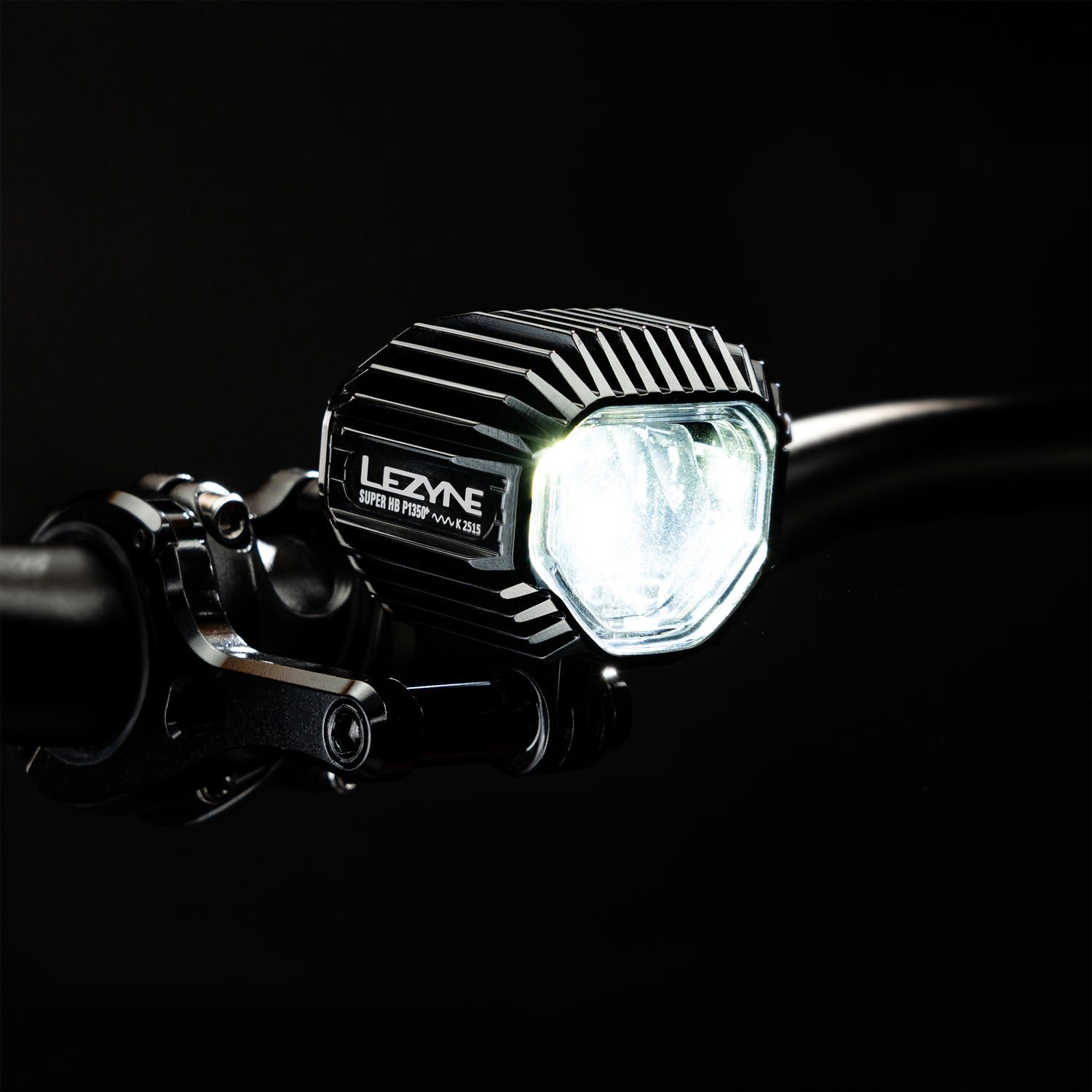 lezyne-super-hb-stvzo-p1350-power-pack-xl-loaded-kit-fahrrad-frontscheinwerfer image 6