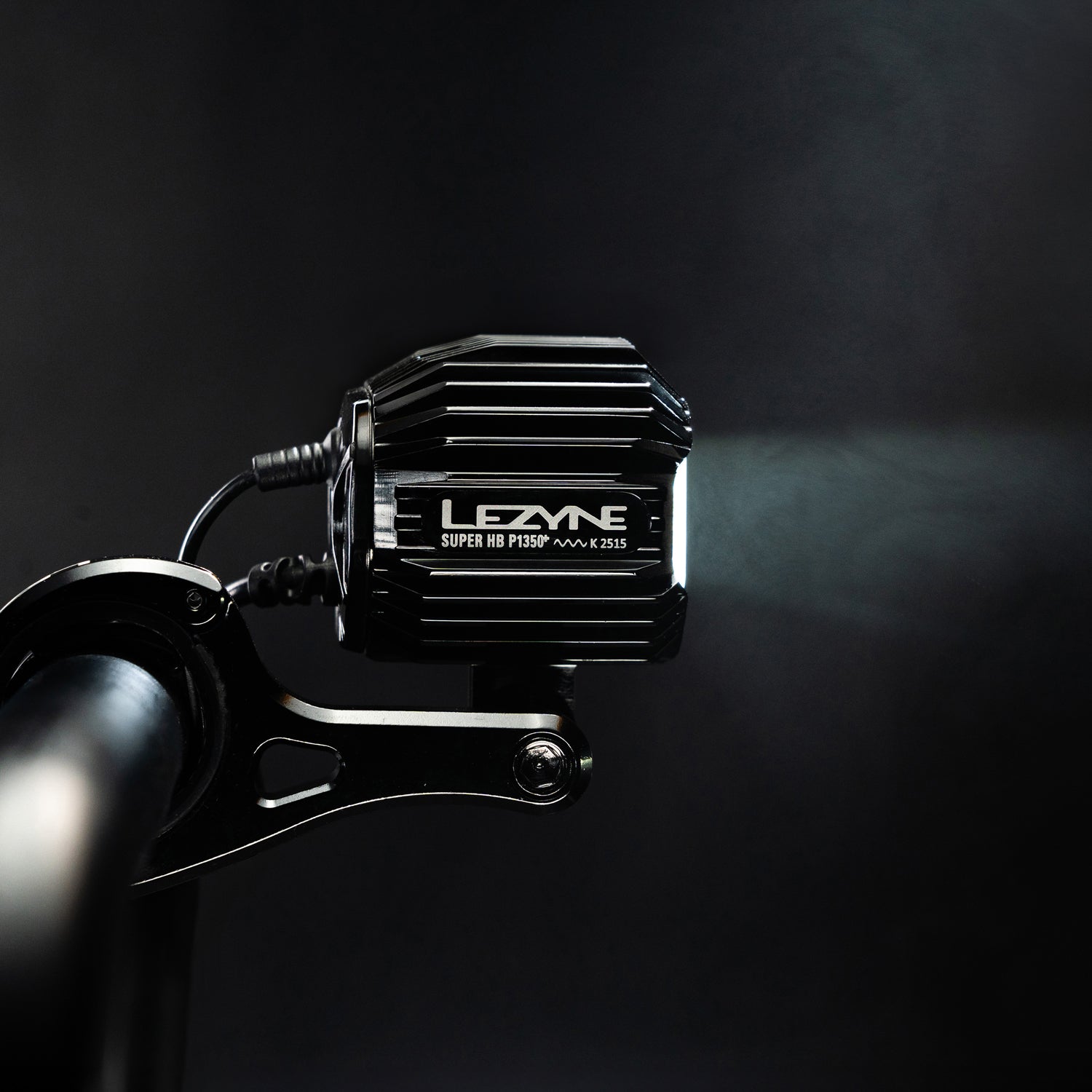 lezyne-super-hb-stvzo-p1350-power-pack-xl-loaded-kit-fahrrad-frontscheinwerfer image 7