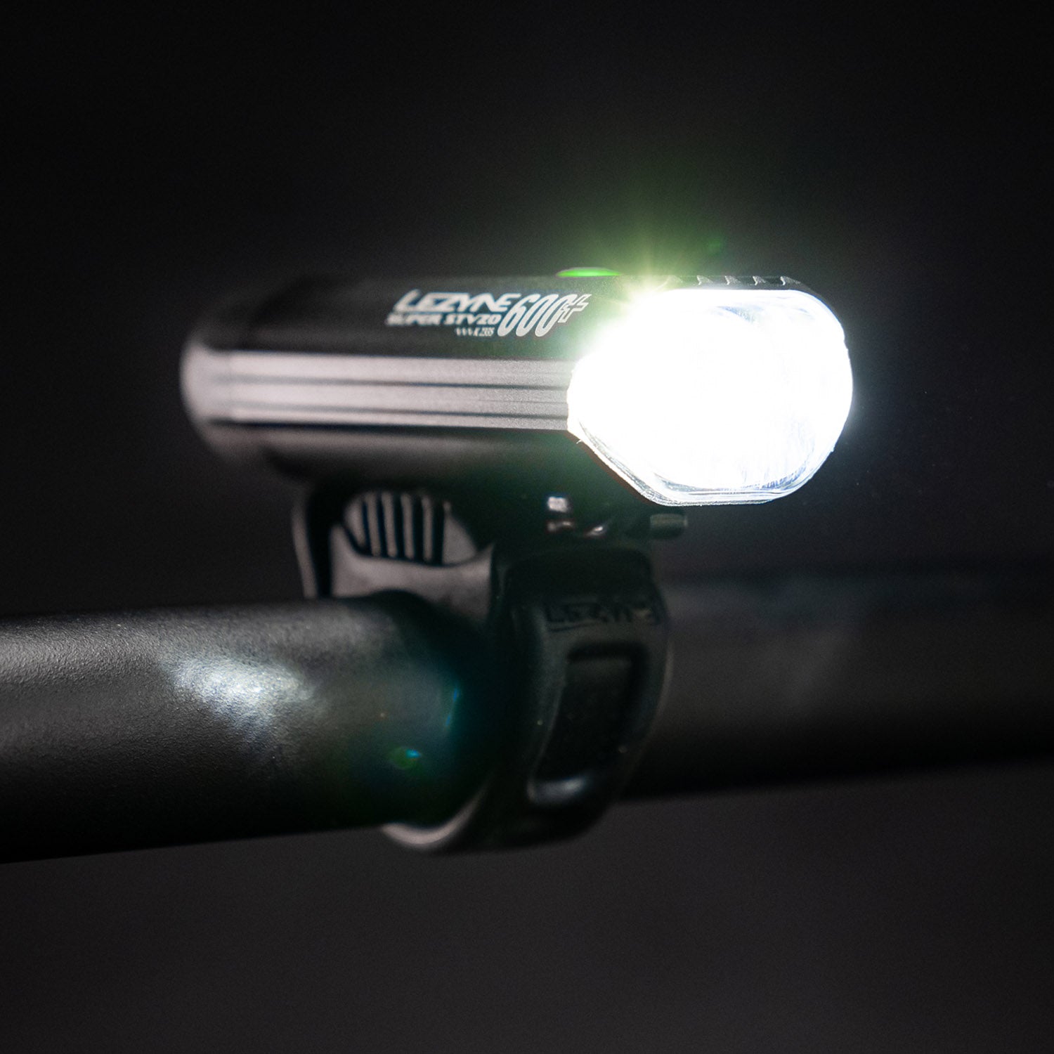lezyne-super-stvzo-600-front-stvzo-led-fahrradlicht image 3