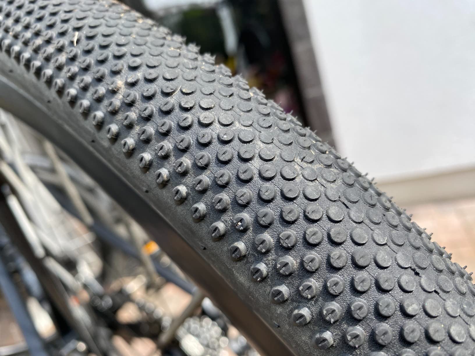Rollt super auf Asphalt und Schotter