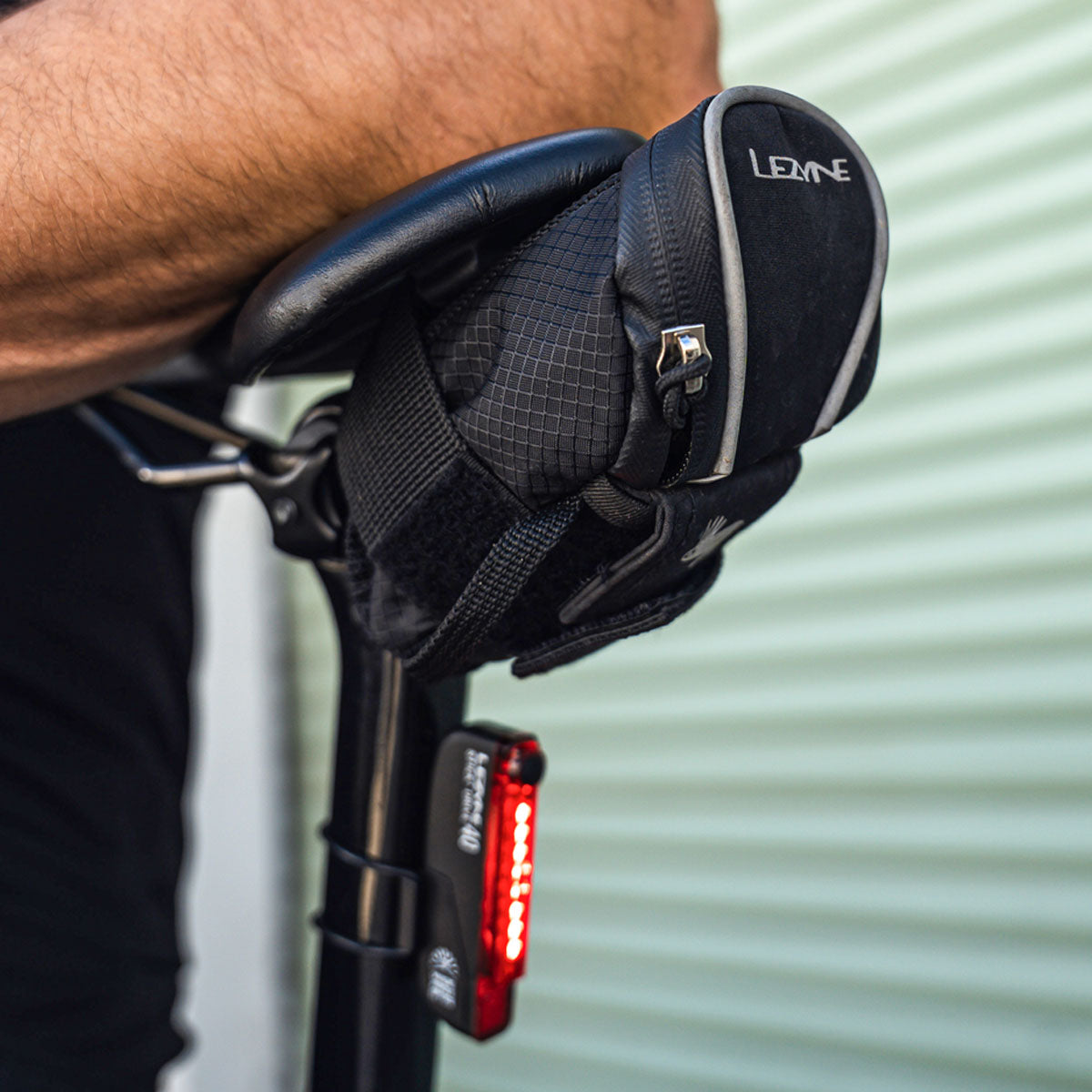lezyne-micro-caddy-satteltasche-s-m-xl image 5