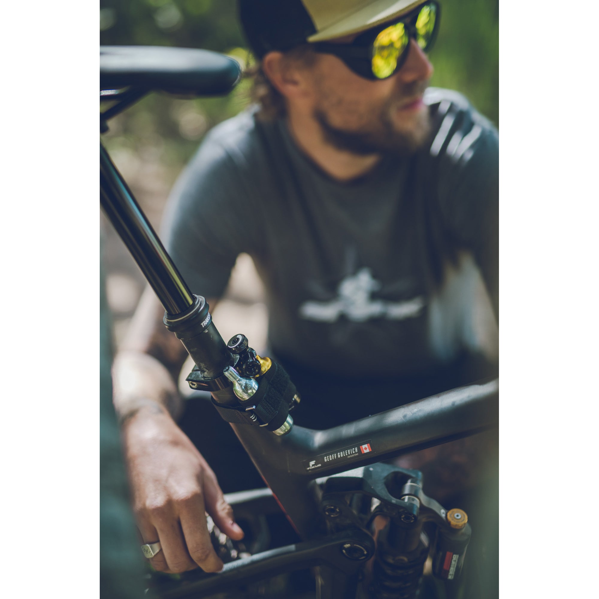 lezyne-tubeless-co2-blaster-2-in-1-co2-pumpe-und-tubeless-reparaturkit-aluminium image 8