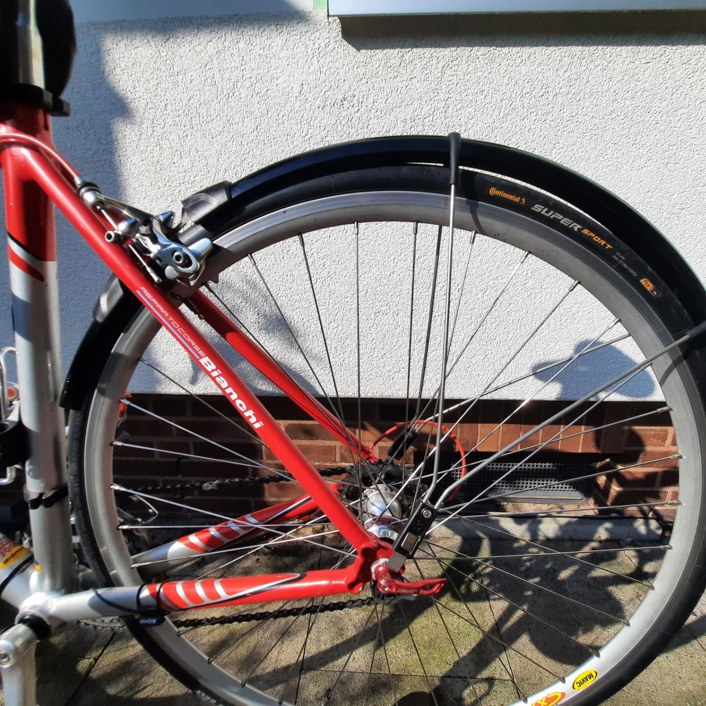 Schützt gut, nicht ganz lautlos