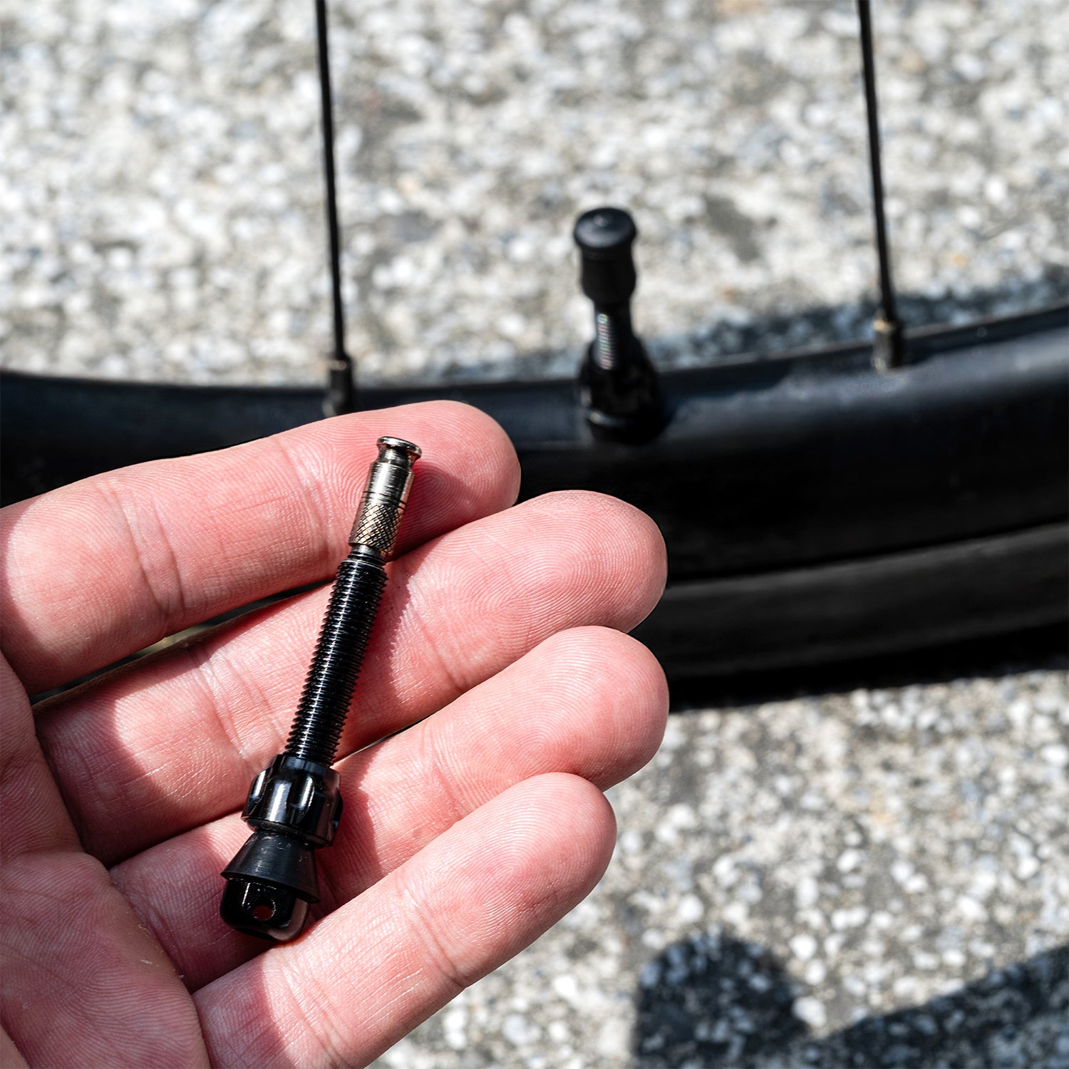 lezyne-clik-tlr-valve-pro-cnc-aluminium-tubeless-ventil-mit-schwalbe-clik-valve- image 5