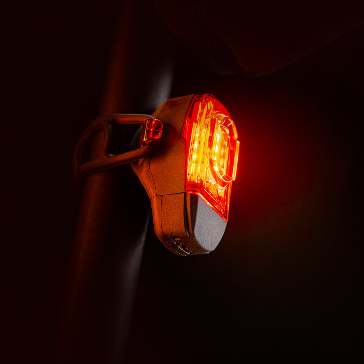 lezyne-ktv-drive-rear-r-cklicht-40-lumen-usb-stvzo image 4