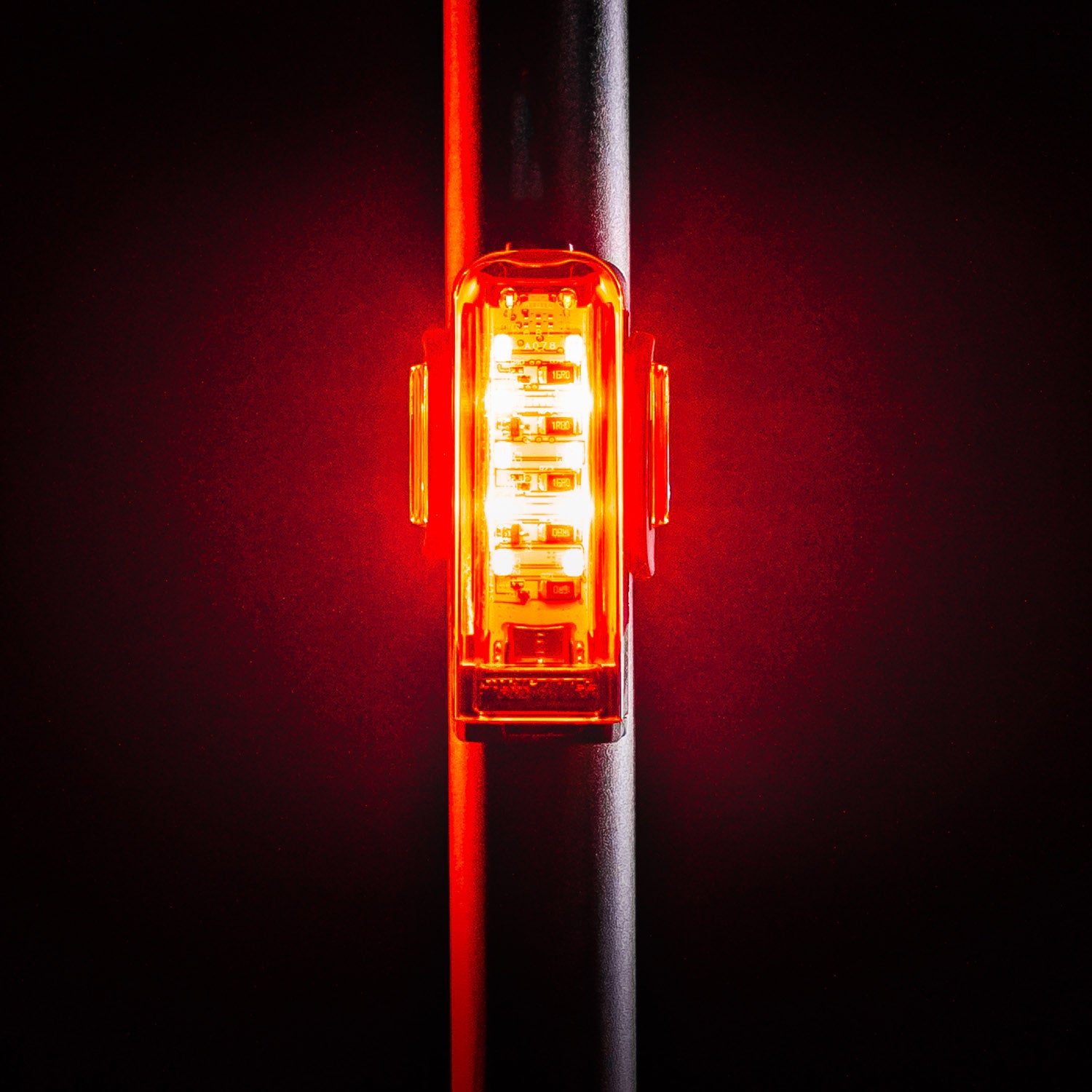 lezyne-strip-pro-ai-alert-400-r-cklicht image 5