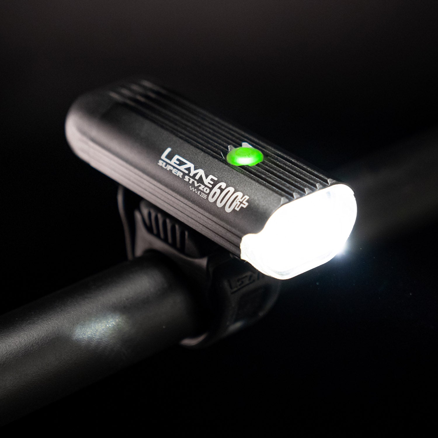 lezyne-super-stvzo-600-front-stvzo-led-fahrradlicht image 4