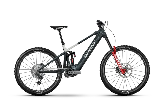ghost-e-riot-cf-full-party-e-mountainbike-carbon-170-160-mm image 1