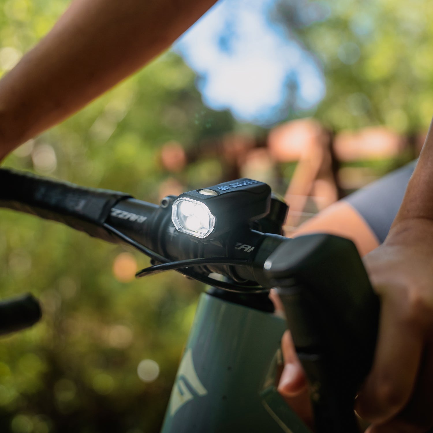 lezyne-ktv-drive-pro-400-front-fahrrad-frontlicht image 6